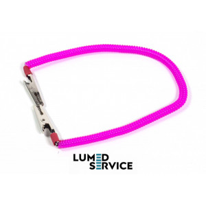 Затискач спіральний пластиковий для нагрудних серветок рожевий